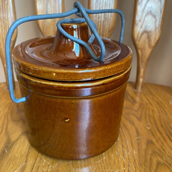 Vintage brown glazed cheese / butter crock 1982 - Picture 5 of 9